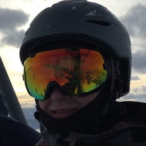 Meet your Posher, Claes